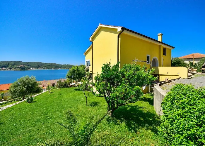 Cipcic-1 By Interhome Appartement Supetarska Draga