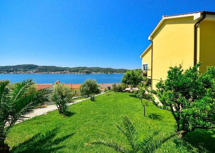 Appartamento Cipcic-1 By Interhome Supetarska Draga